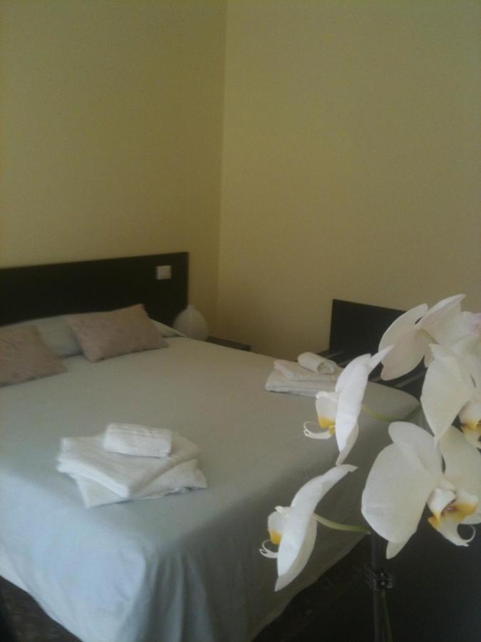 Eco Marela * Roma